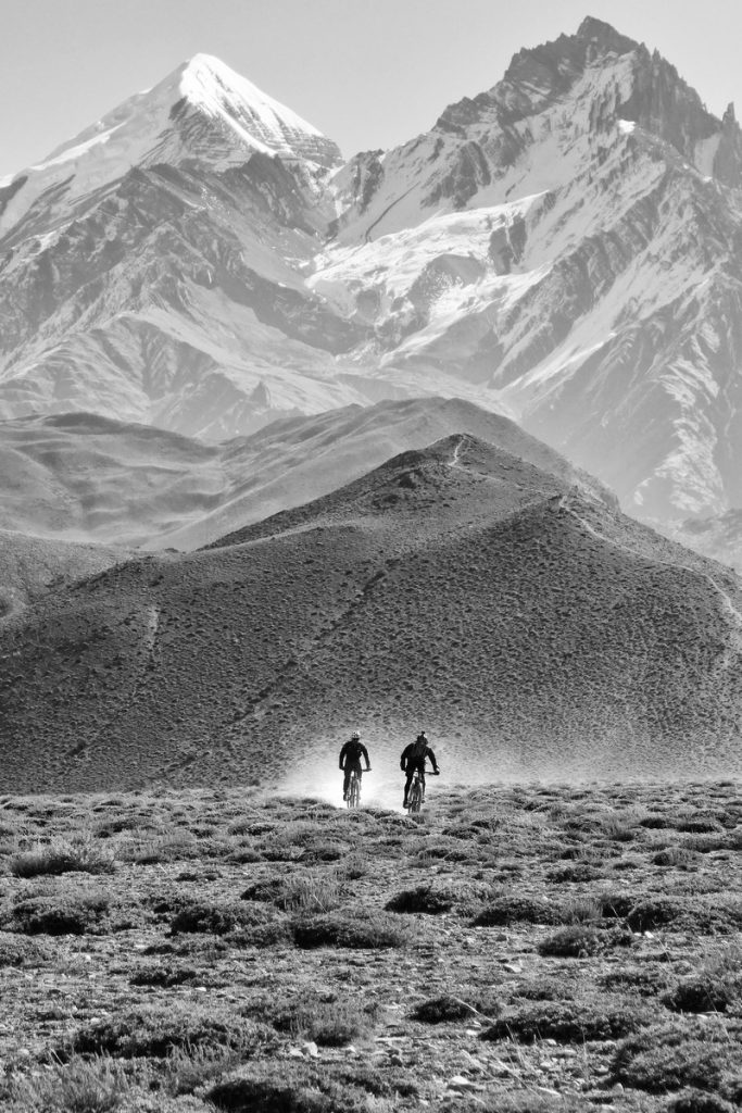 MOSTRA FOTOGRAFICA: La vita himalayana in bianco e nero tra quotidianità e ottomila